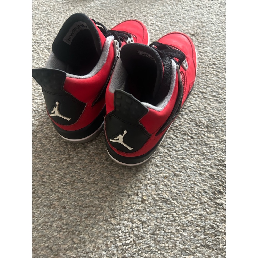 Jordan 4 toros